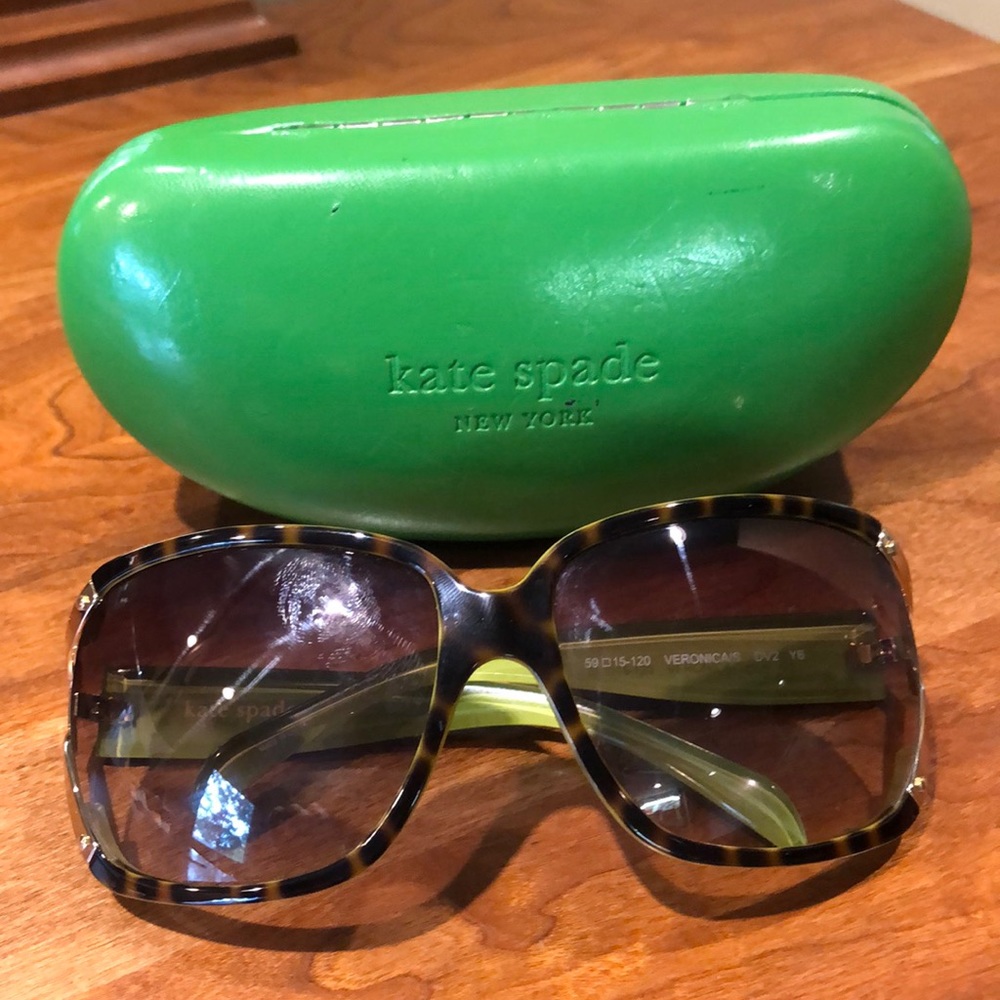 Kate Spade Tortoise Sunglasses with Green Case